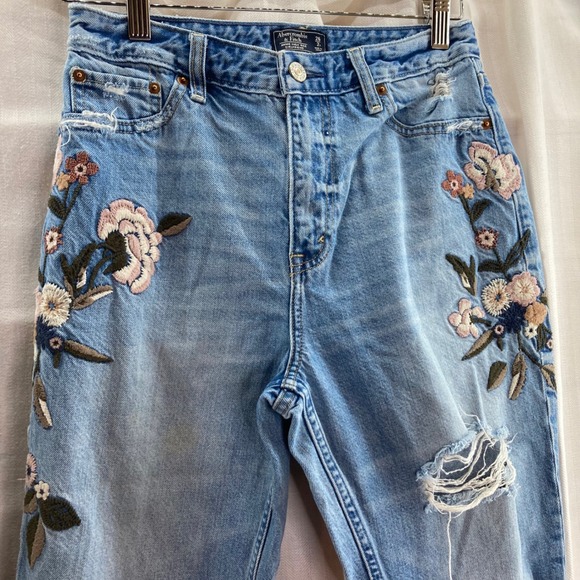 Abercrombie Fitch Annie High Rise Girlfriend Jeans Embroidered Ripped Frayed 26" - Picture 5 of 9